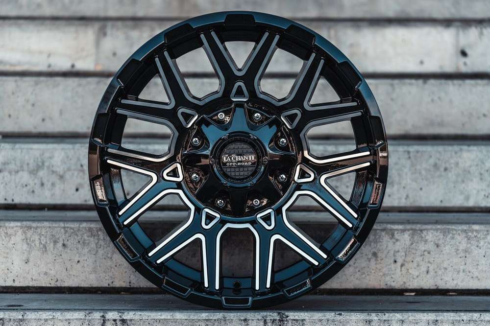 La Chanti LC-OF2 20" 10J ET-19 5x114,3/5x139,7 Gloss Black Machine Face