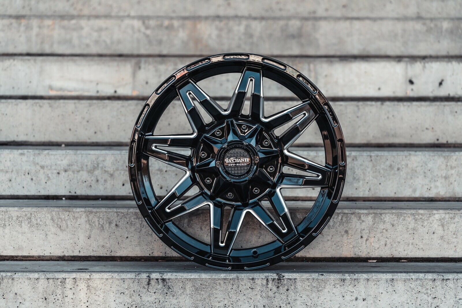 La Chanti LC-OF3 20" 9J ET0 5x127/5x139,7 Gloss Black Milled Spockes - obrazek 2