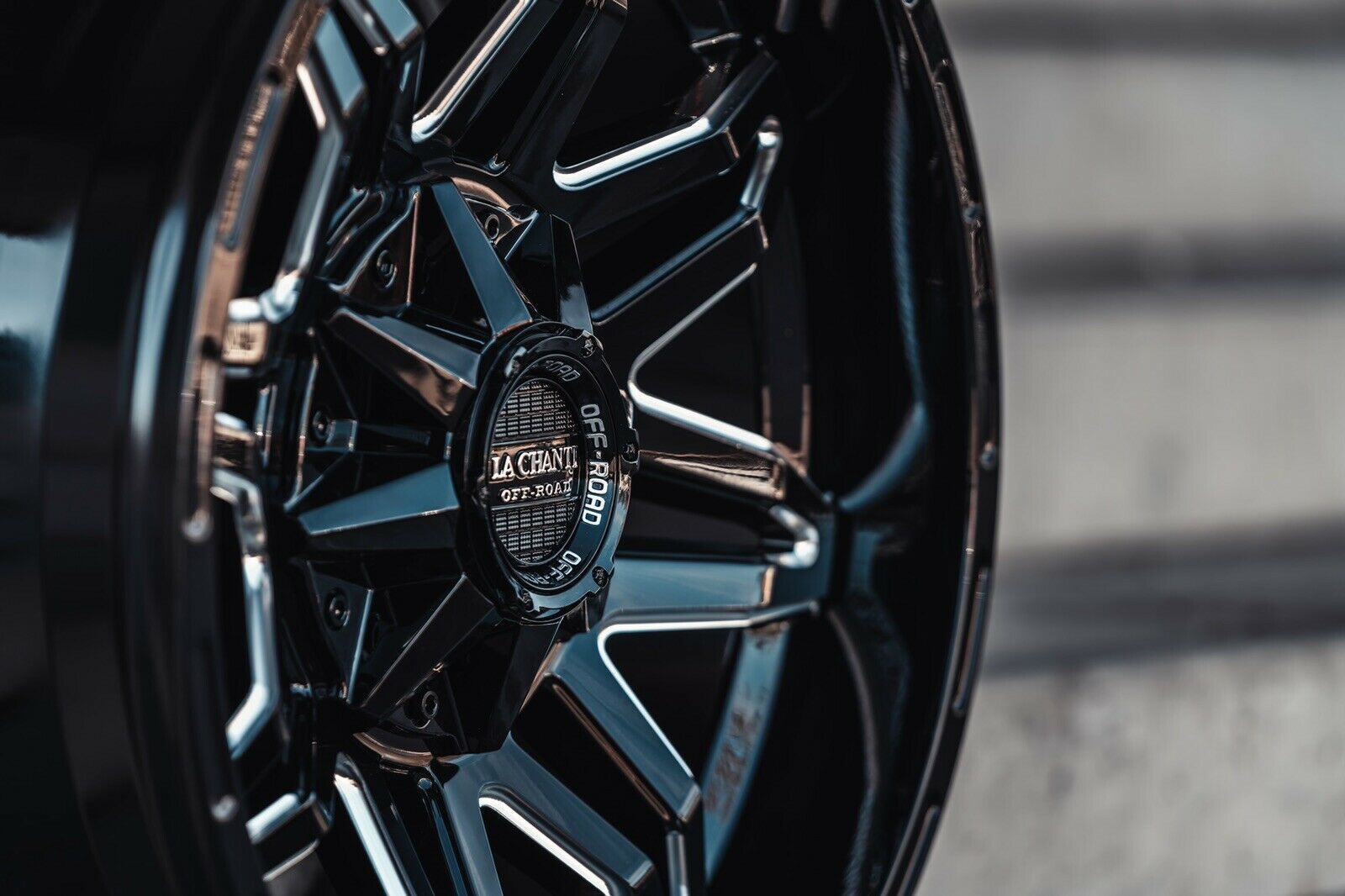 La Chanti LC-OF3 20" 9J ET0 5x127/5x139,7 Gloss Black Milled Spockes - obrazek 4
