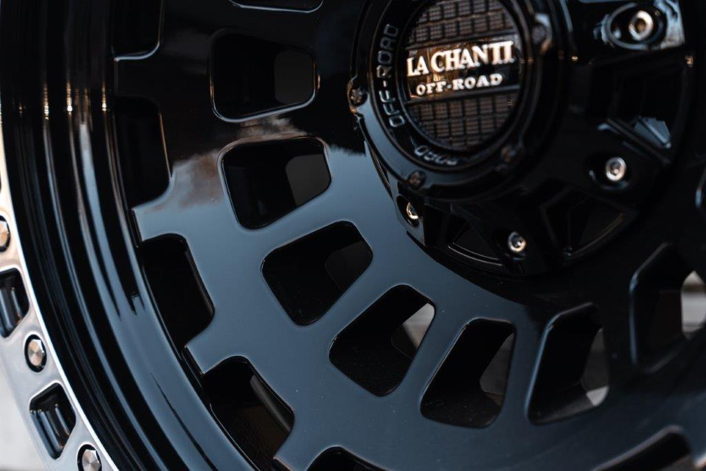 La Chanti LC-OF6 20" 10J ET-25 5x127/5x139,7 Gloss Black with Polished Ring - obrazek 9