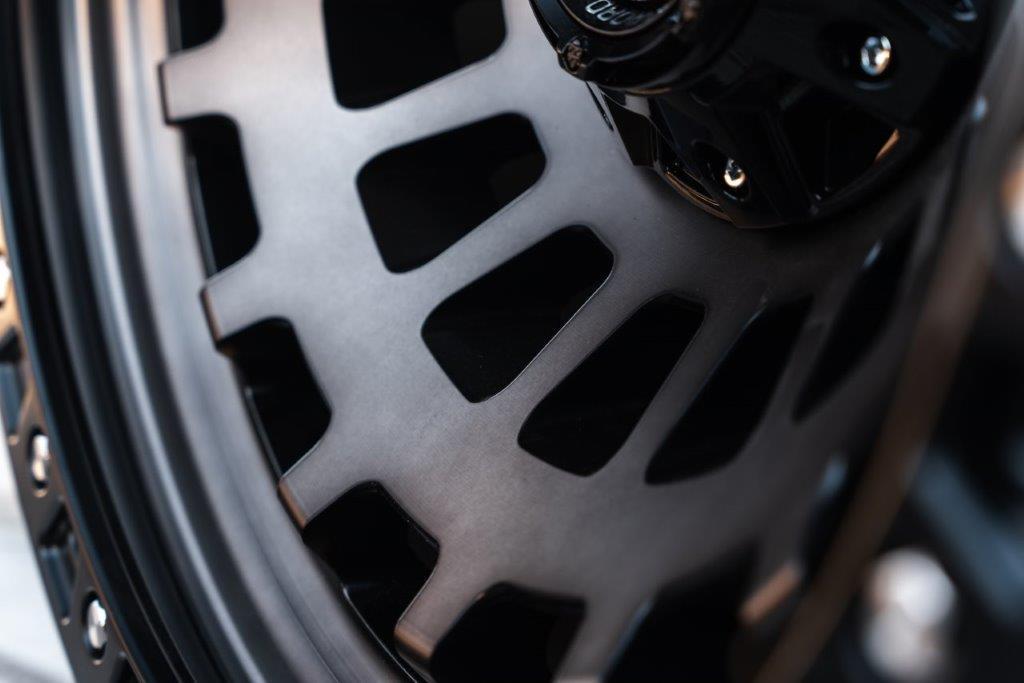 La Chanti LC-OF6 20" 10J ET-25 6x135/6x139,7 Matt Black with Bronze Face - obrazek 11