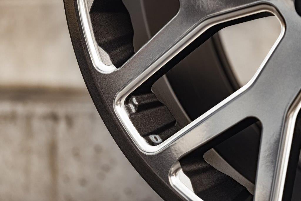 La Chanti LC-OF8 22" 9,5J ET12 6x139,7 Gloss Graphite Milled - obrazek 8