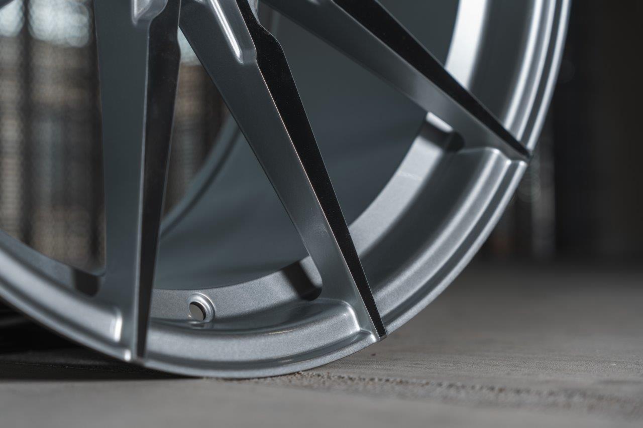 La Chanti LC-P11 21" 9J ET32 + 10,5J ET42 5x120 Machined Silver - obrazek 6