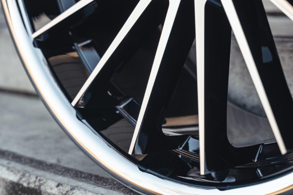 La Chanti LC-P12 20" 9J ET35 + 10,5J ET42 5x120 Black Machined SS Lip - obrazek 8