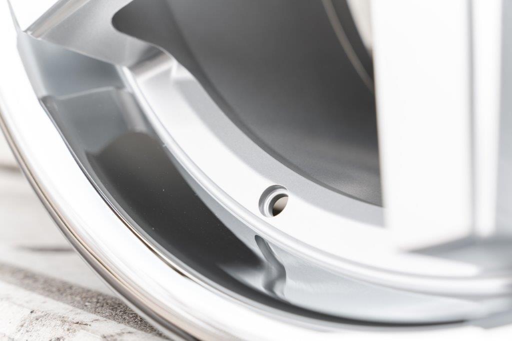 La Chanti LC-P13 20" 10,5J ET28/ET40 5x112 Machined Silver SS Lip - obrazek 8