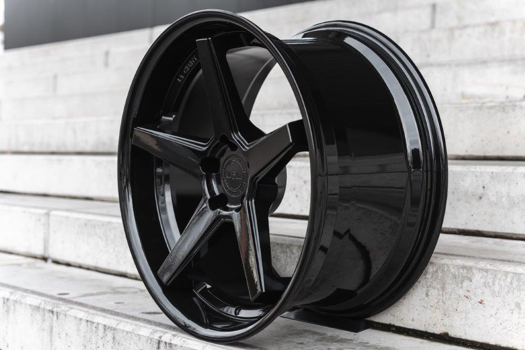La Chanti LC-P13 20" 9J ET23/ET35 + 10,5J ET28/ET40 5x112 Glossy Black - obrazek 3