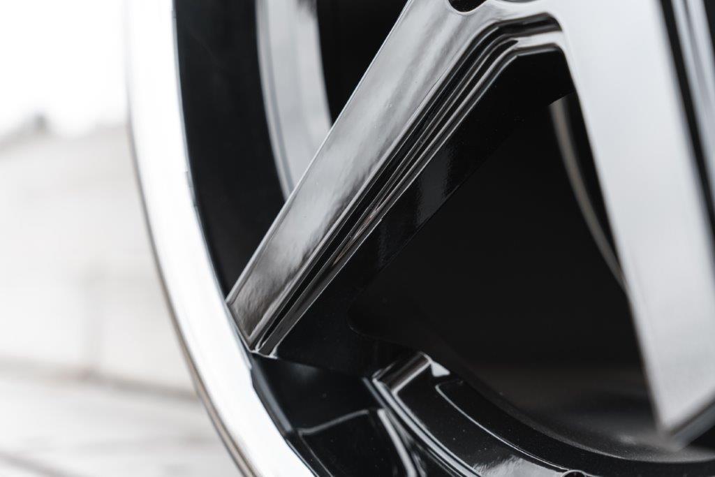 La Chanti LC-P13 20" 9J ET23/ET35 + 10,5J ET28/ET40 5x120 Glossy Black SS Lip - obrazek 7