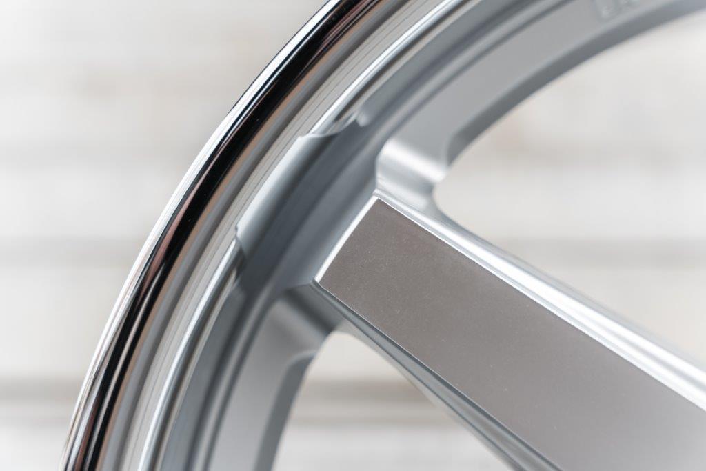 La Chanti LC-P13 20" 9J ET23/ET35 + 10,5J ET28/ET40 5x120 Machined Silver SS Lip - obrazek 11