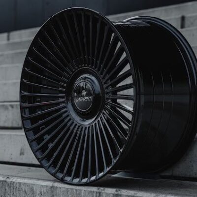 La Chanti LC-P19 20" 9J ET23 + 10,5J ET28 5x112 Glossy Black