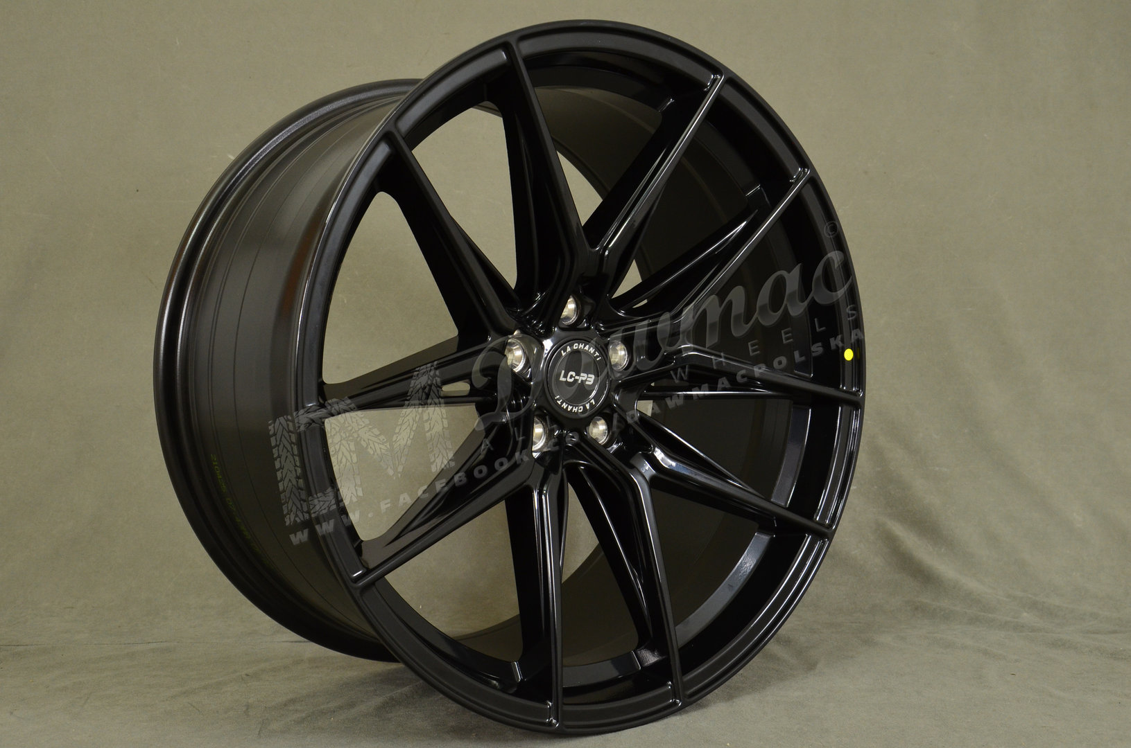 La Chanti LC-P3 20" 10J ET28/ET45 5x112 Glossy Black - obrazek 3