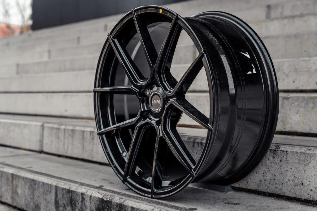 La Chanti LC-P6 19" 8,5J ET33 + 9,5J ET33 5x120 Glossy Black - obrazek 4