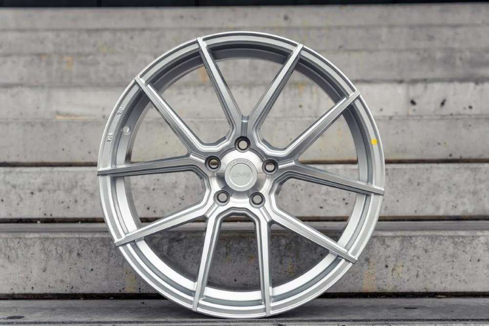 La Chanti LC-P6 19" 8,5J ET33 + 9,5J ET33 5x120 Silver Machined