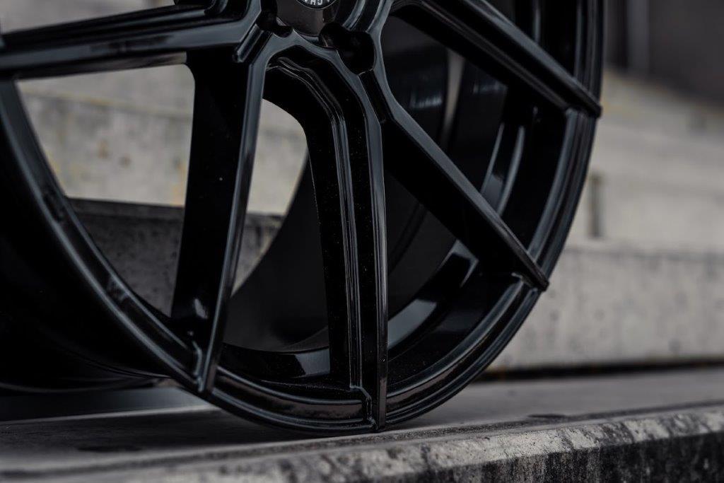 La Chanti LC-P6 19" 8,5J ET45 + 9,5J ET45 5x112 Glossy Black - obrazek 5