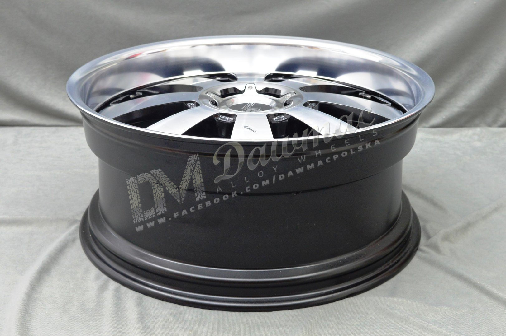 Lenso Concerto 18" 8,5J ET35 5x100-5x139,7 Black Polished & Mirror Lip - obrazek 8