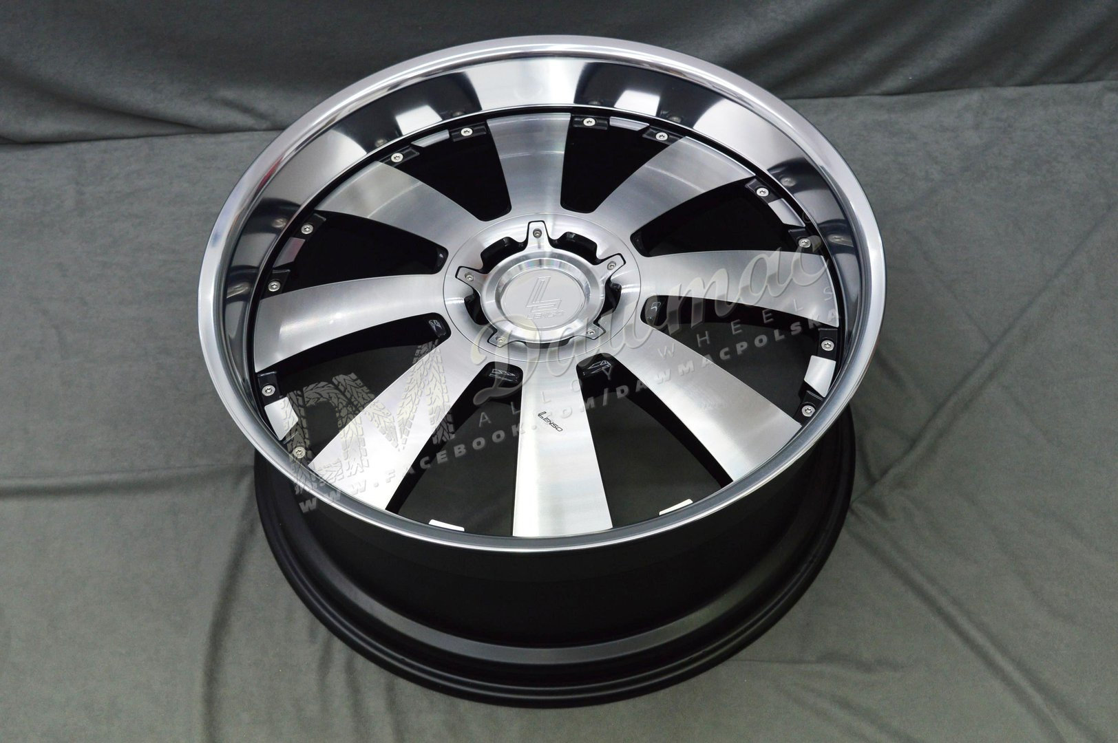 Lenso Concerto 18" 8,5J ET35 6x114,3-6x139,7 Black Polished & Mirror Lip - obrazek 7