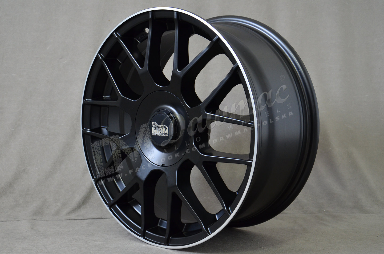 MAM GT1 17" 7,5J ET35 5x112/5x120 Matt Black Polished Lip - obrazek 3