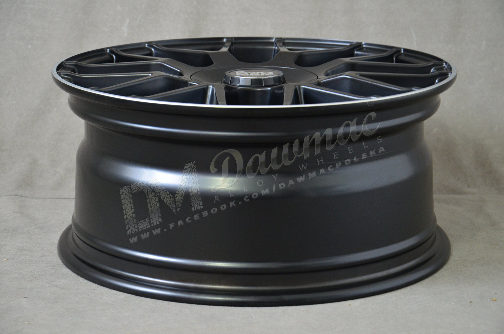 MAM GT1 17" 7,5J ET35 5x112/5x120 Matt Black Polished Lip - obrazek 6