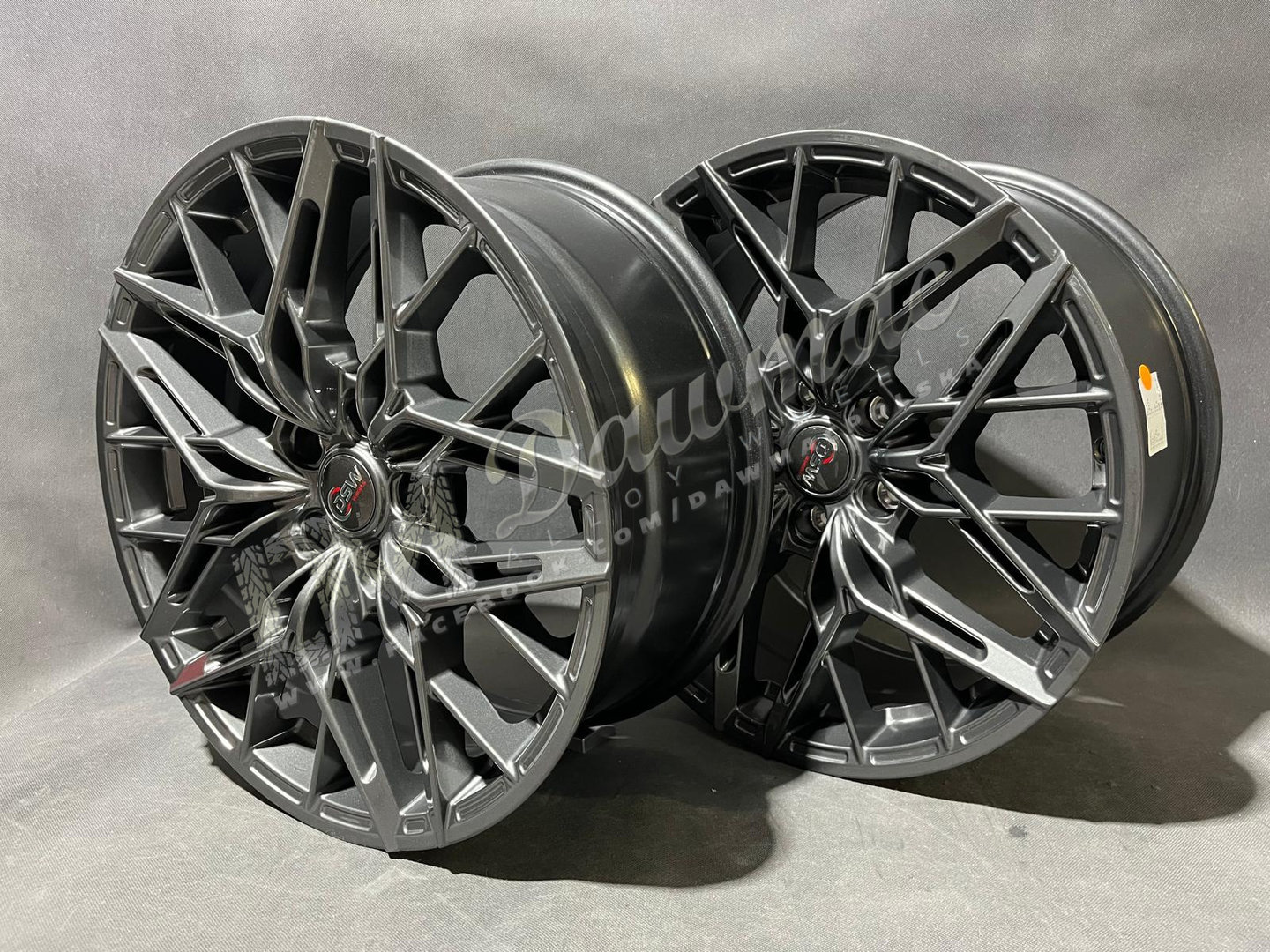 MESO 19" 8,5J ET33 + 9,5J ET37 5x120 Gunmetal - obrazek 4