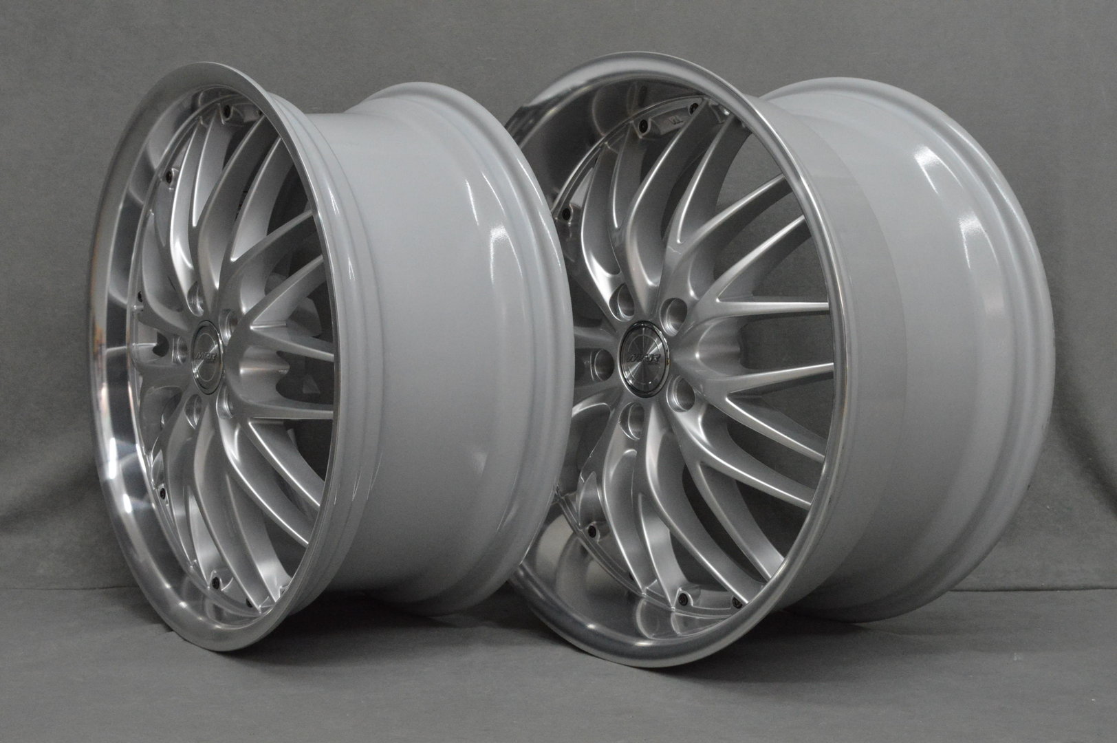 MRR MODEL:GT1 20" 8,5J ET20 + 10J ET20 5x120 HS - obrazek 4