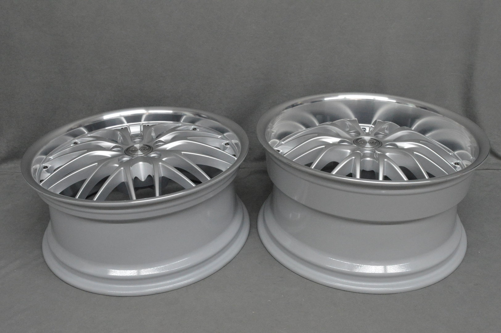 MRR MODEL:GT1 20" 8,5J ET20 + 10J ET20 5x120 HS - obrazek 7