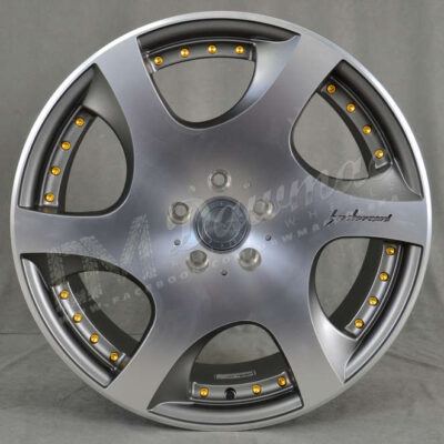 MRR VP3 19" 8,5J ET15-ET45 5x112-5x120,65 Gun Metal w/ Gold Rivets