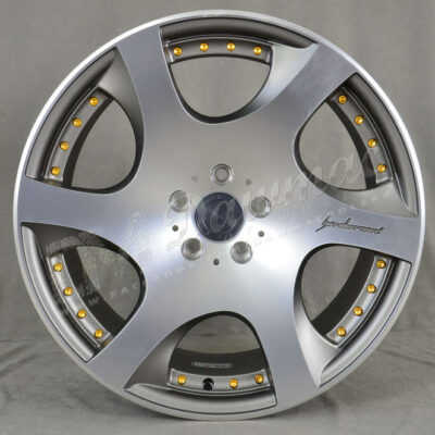 MRR VP3 19" 9,5J ET15-ET45 5x112-5x120,65 Gun Metal w/ Gold Rivets
