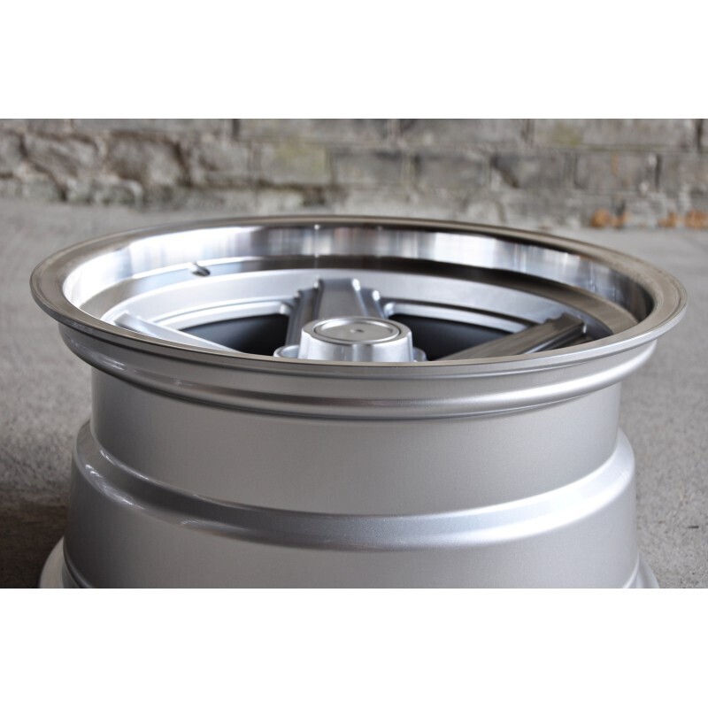 Model: 1794 16" 8J ET11 + 9J ET12 5x112 Machined Silver - obrazek 7