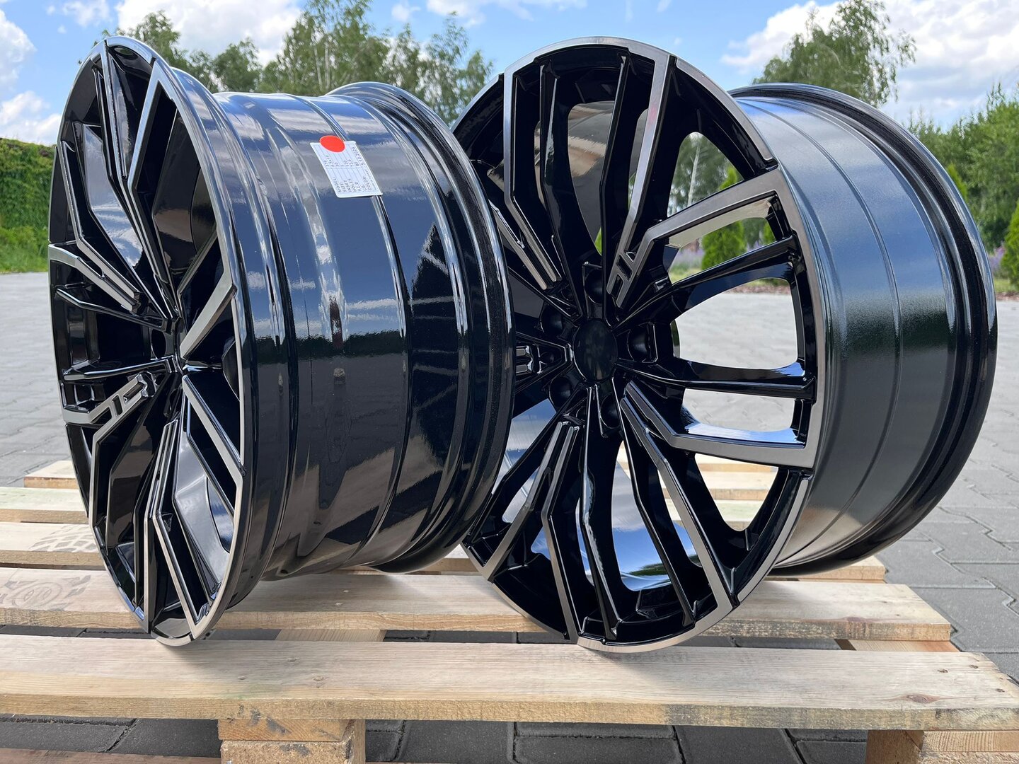 Model: 334/335 20" 8,5J ET30 + 9,5J ET40 5x112 BFP - obrazek 6