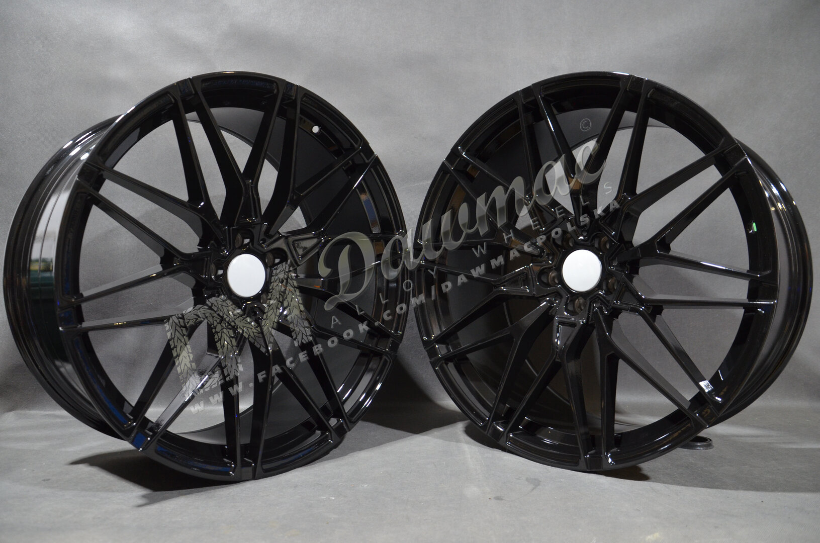 Model: 5771 20" 10J ET40 + 11,5J ET38 5x120 Gloss Black - obrazek 3