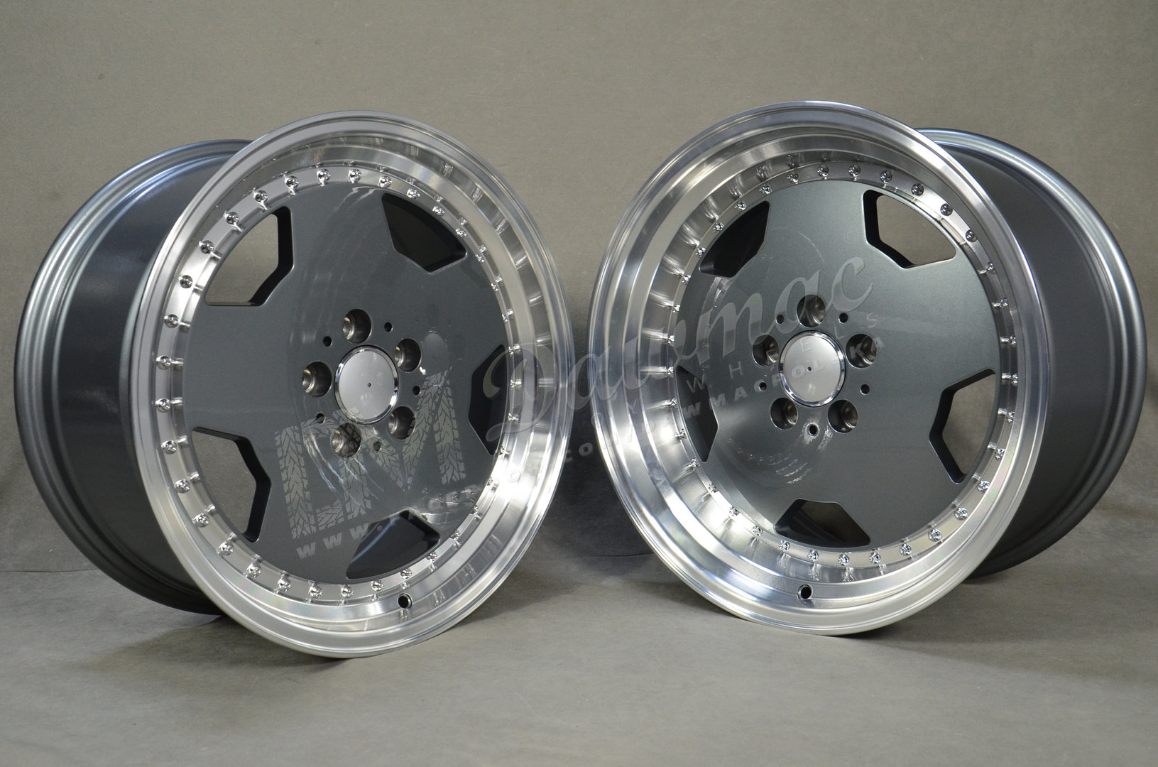 Model: 5852 17" 8J ET25 + 9,5J ET25 5x112 Grey Polished - obrazek 3