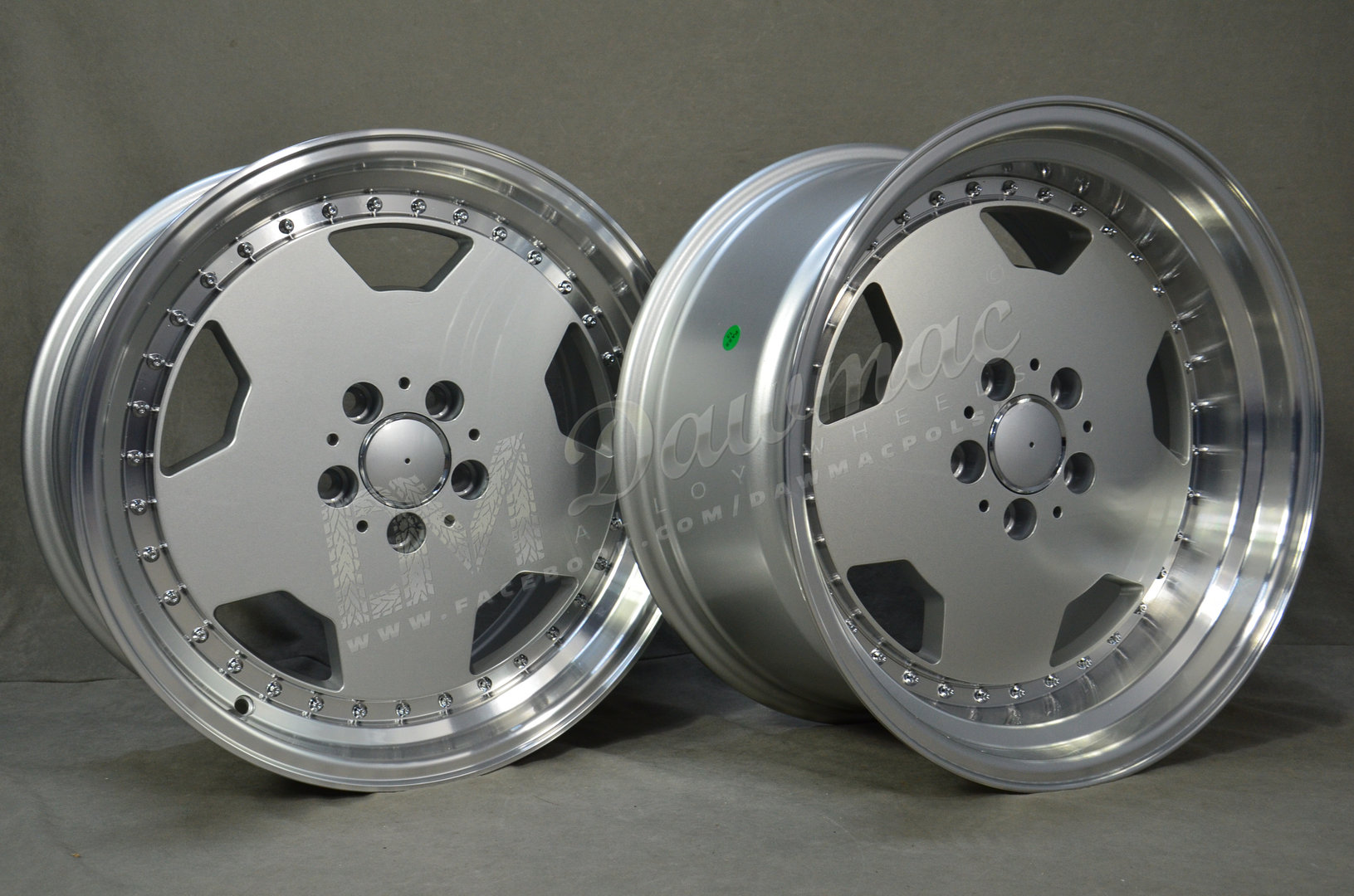 Model: 5852 17" 8J ET25 + 9,5J ET25 5x112 Silver Polished Lip - obrazek 4