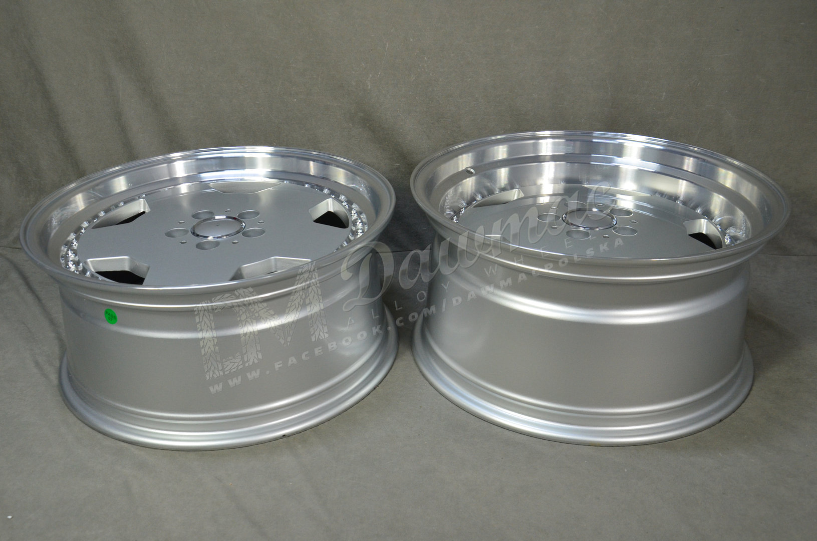 Model: 5852 17" 8J ET25 + 9,5J ET25 5x112 Silver Polished Lip - obrazek 6