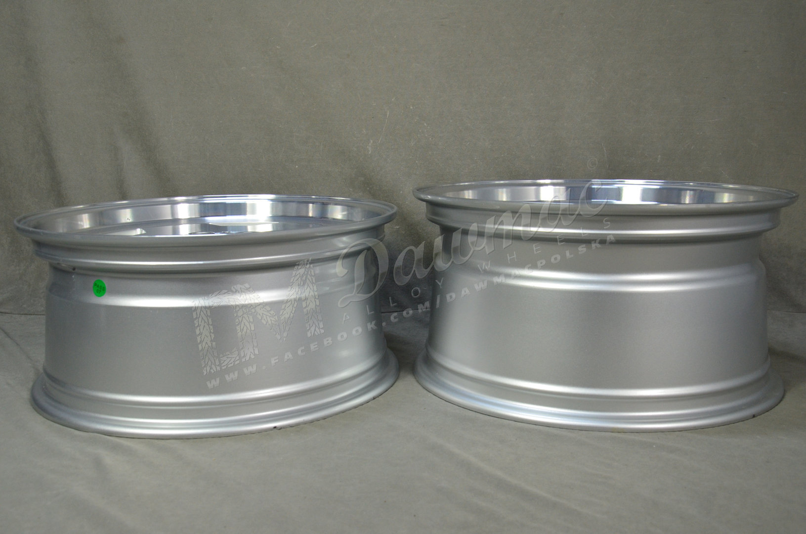 Model: 5852 17" 8J ET25 + 9,5J ET25 5x112 Silver Polished Lip - obrazek 8