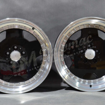 Model: 5852 18" 8J ET35 + 9J ET30 5x112 Gloss Black