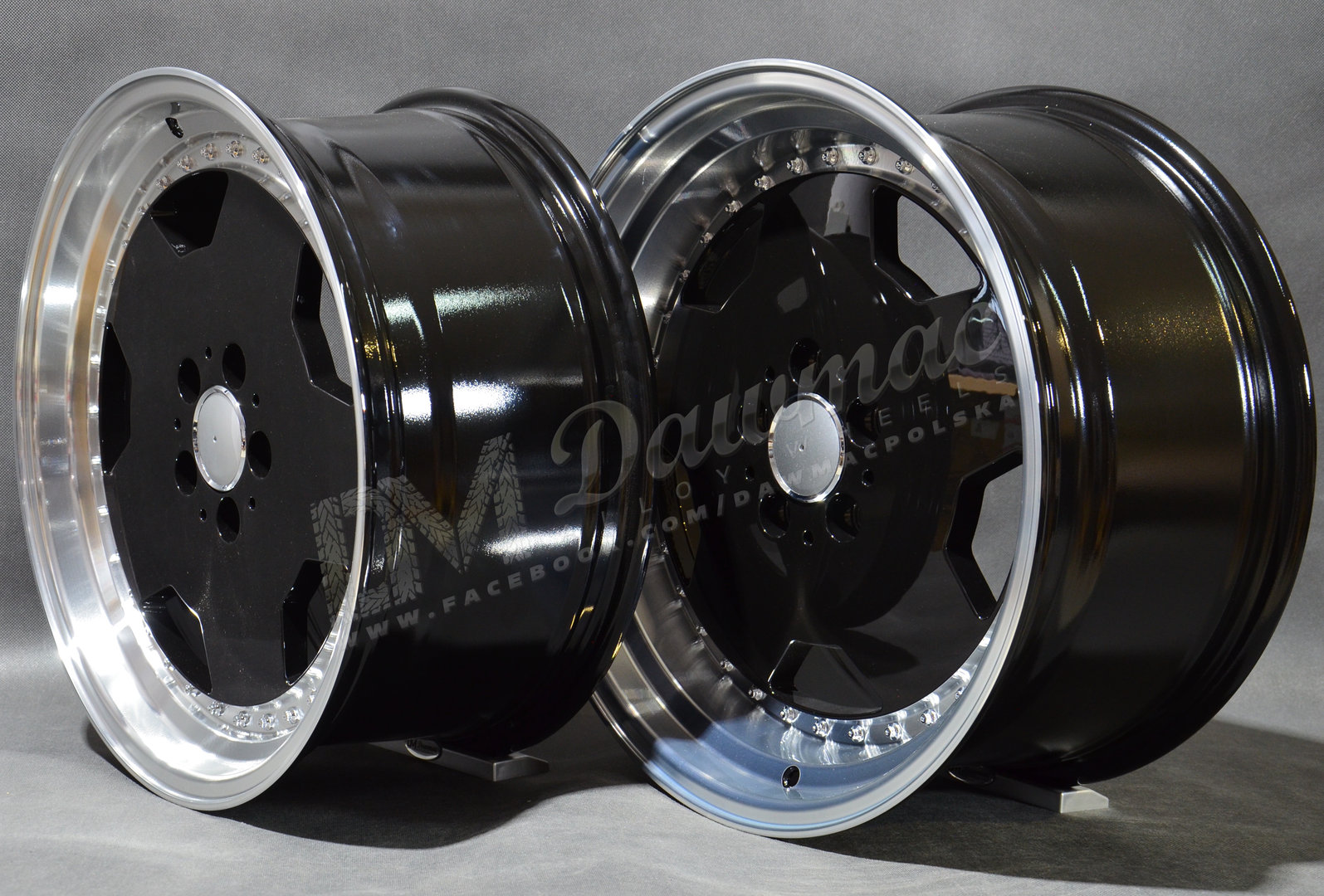 Model: 5852 18" 8J ET35 + 9J ET30 5x112 Gloss Black - obrazek 4