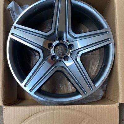 Model: 833 20" 9J ET37 5x112 MG / 2 sztuki