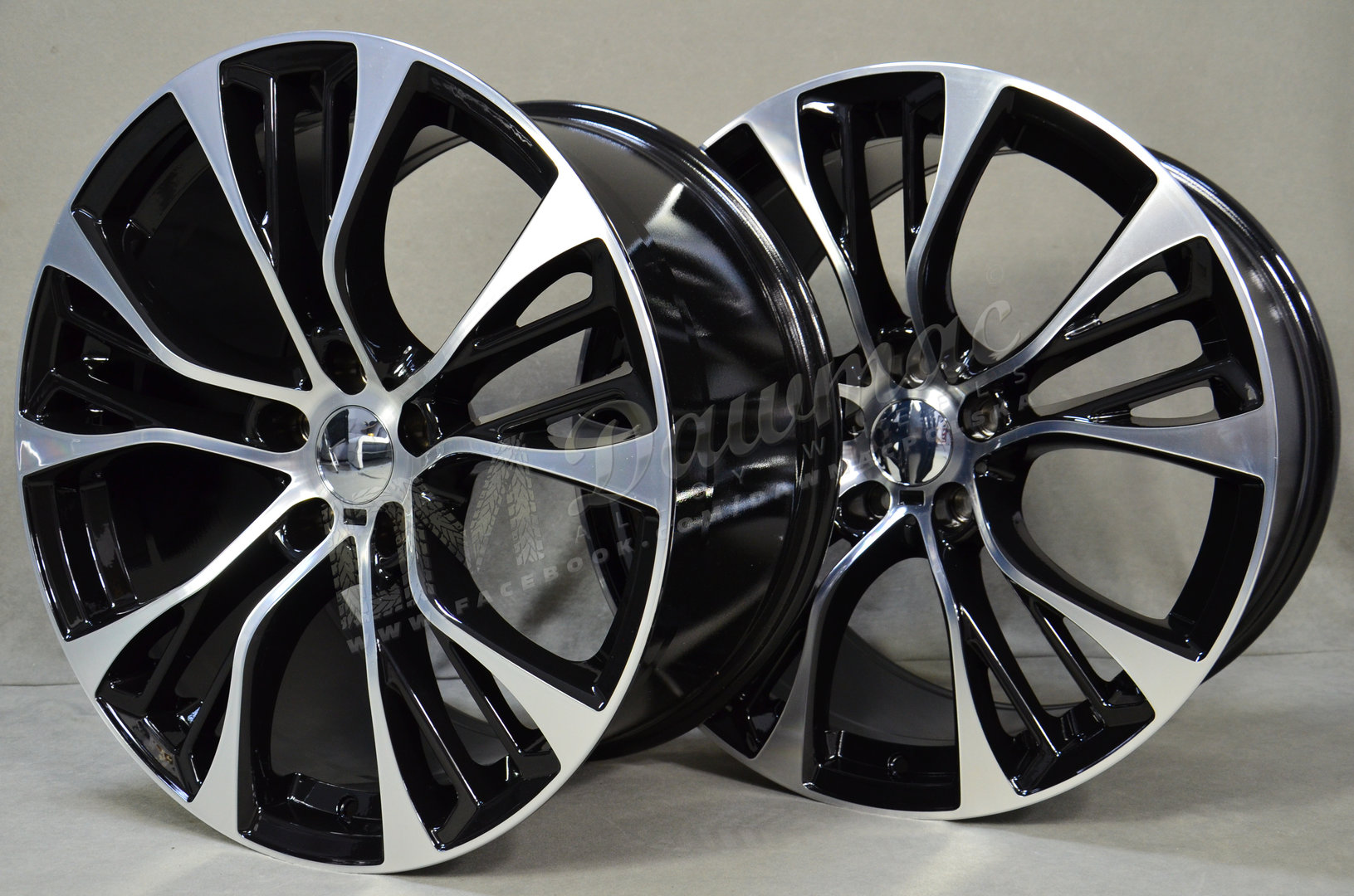 Model: 851 20" 10J ET40 + 11J ET37 5x120 Gloss Black Polished - obrazek 5