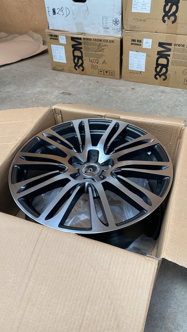 Model: 919 18" 8J ET42 5x112 Gunmetal Machined Face / 3 sztuki - obrazek 4