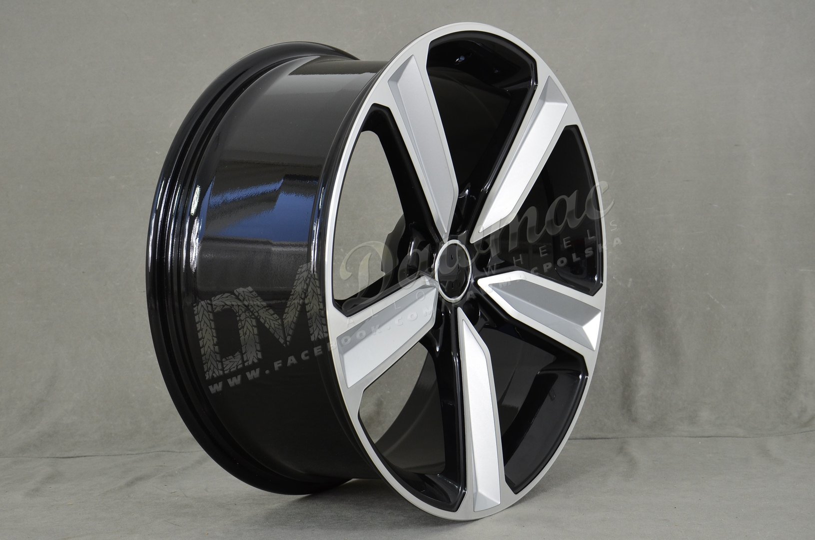 Model: A009 19" 8,5J ET35 5x112 Black Silver Painted Face - obrazek 4