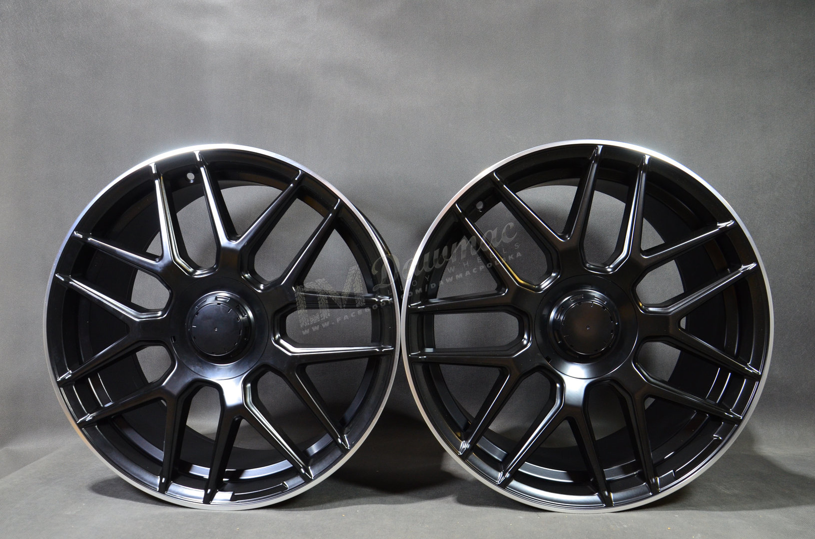 Model: BY1258 19" 8,5J ET 38 + 9,5J ET43 5x112 Black Half Matt Polished Lip - obrazek 2