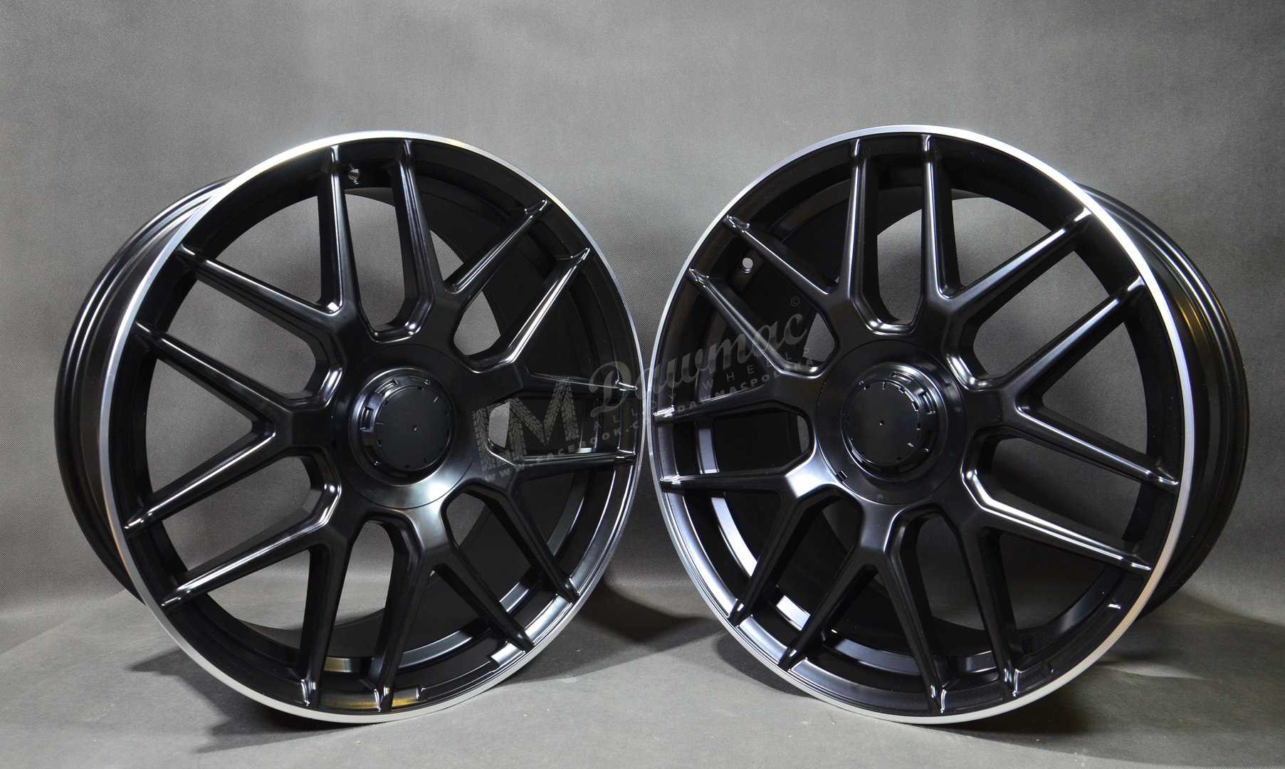 Model: BY1258 19" 8,5J ET 38 + 9,5J ET43 5x112 Black Half Matt Polished Lip - obrazek 3