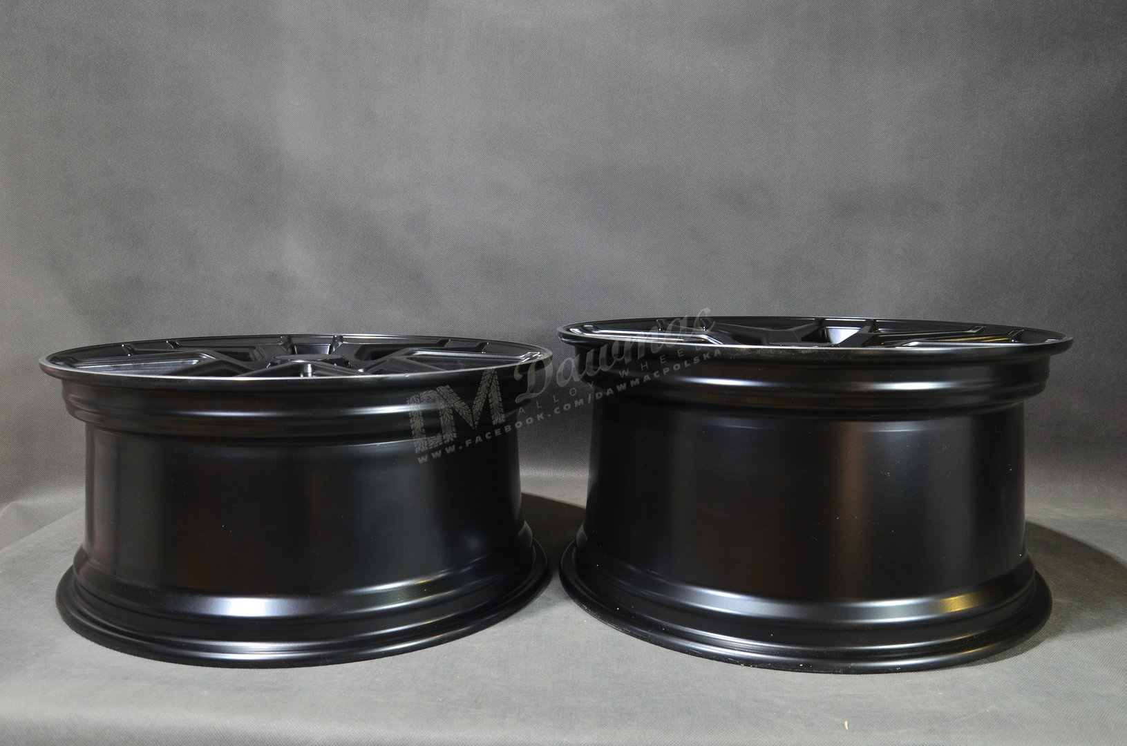 Model: BY1258 19" 8,5J ET 38 + 9,5J ET43 5x112 Black Half Matt Polished Lip - obrazek 6