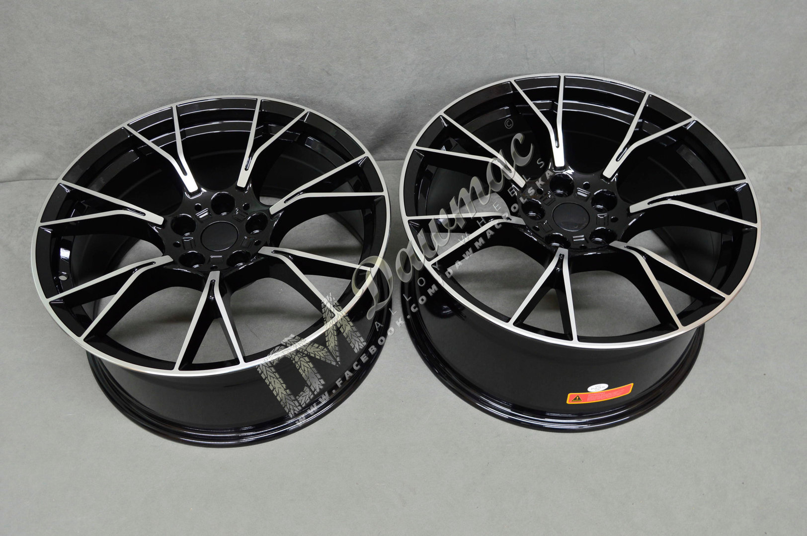 Model: BY1617 19'' 8,5J ET26 + 9,5J ET37 5x112 Black Machined Face - obrazek 5