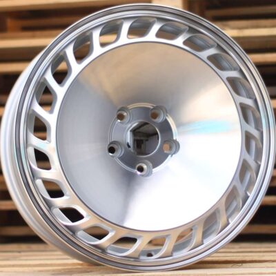 Model: FLG34 18" 9J ET40 5x112 Silver Machined