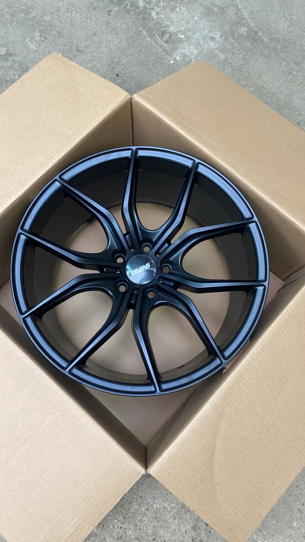 Model: IFG17 19" 9,5J ET33 5x112 Matt Black / 3 sztuki - obrazek 2