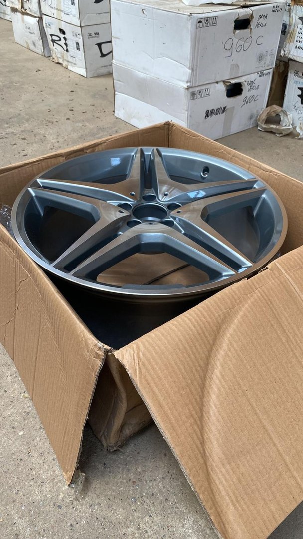 Model: S555 20" 8,5J ET45 5x112 GM Pol / 1 sztuka - obrazek 3