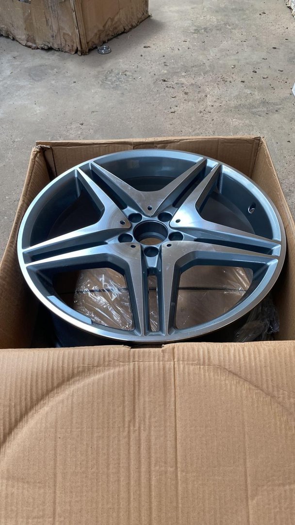 Model: S555 20" 8,5J ET45 5x112 GM Pol / 1 sztuka - obrazek 4