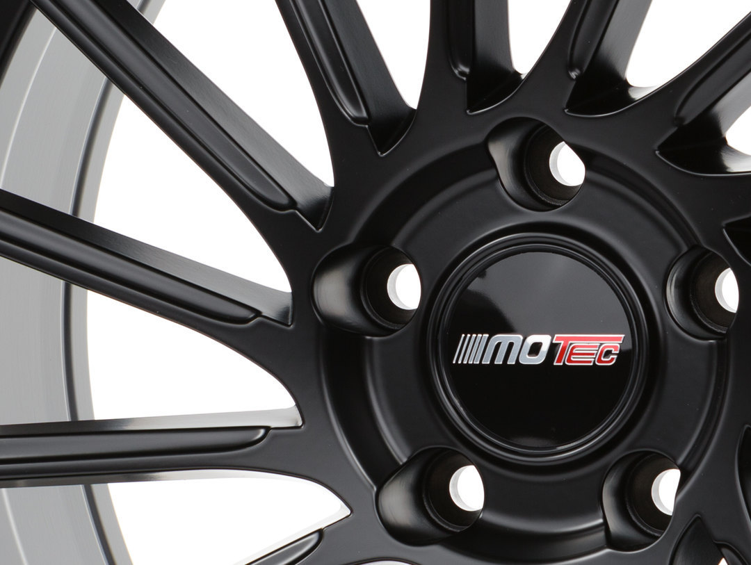 Motec Tornado 20" 10,5J ET45 5x120 High Gloss Silver - obrazek 5