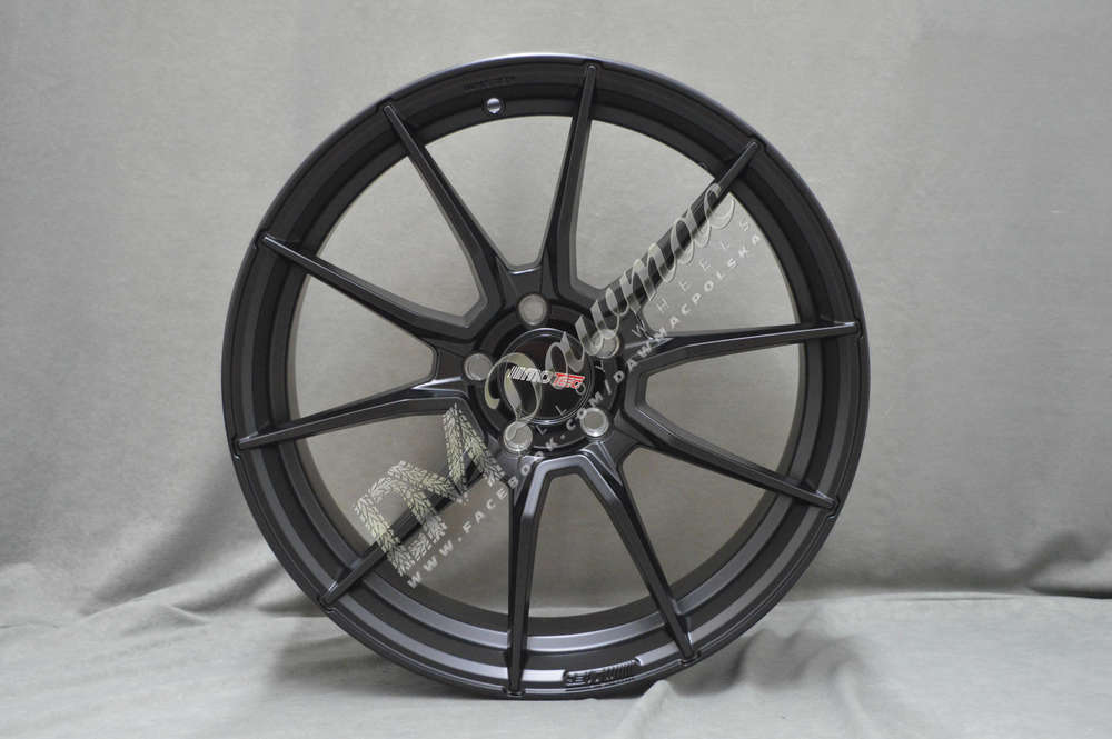 Motec Ultralight 19" 8,5J ET45 + 9,5J ET45 5x112 Flat Black