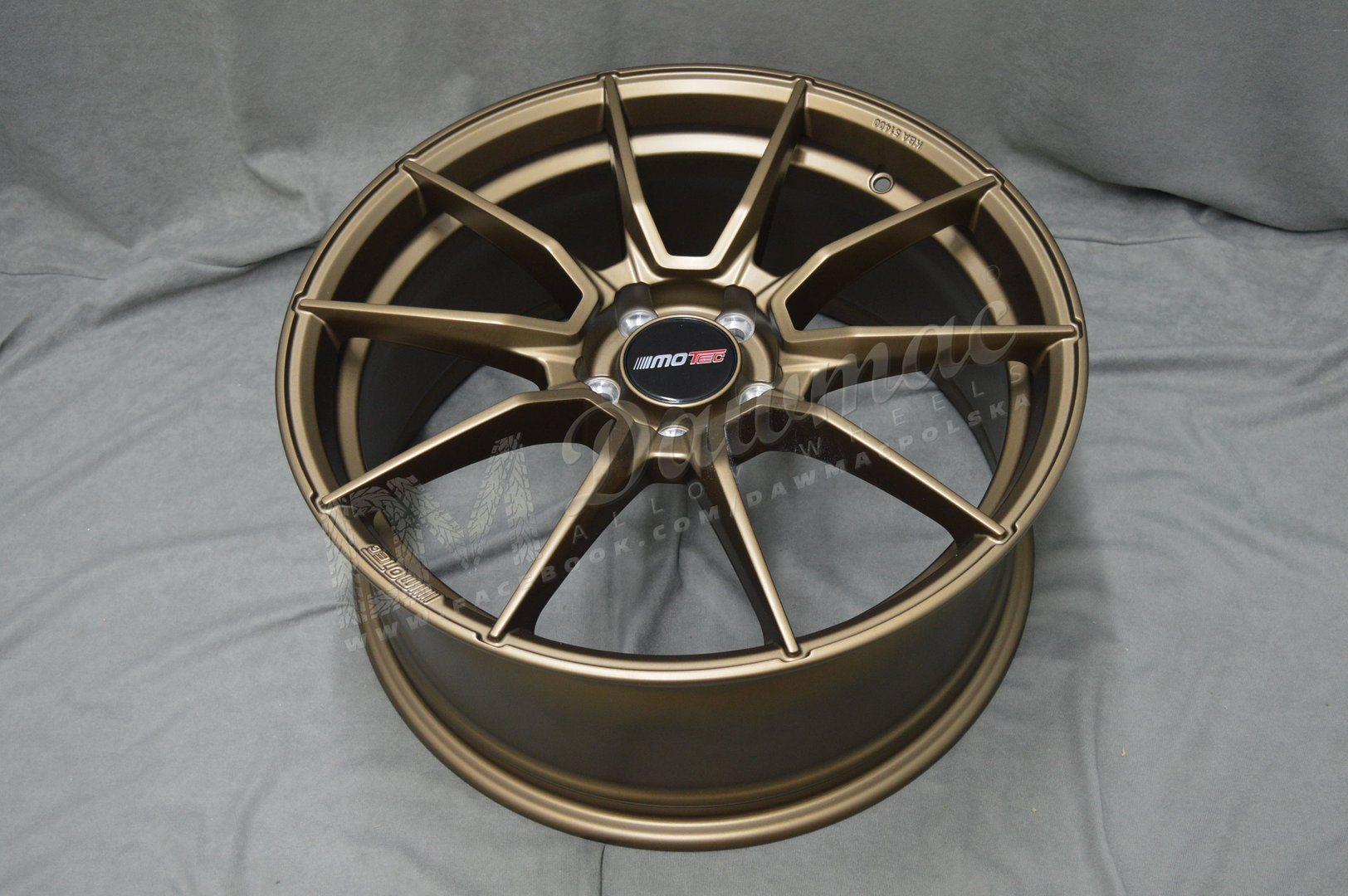 Motec Ultralight 20" 8J ET45 + 10J ET50 5x112 Copper Matt - obrazek 5